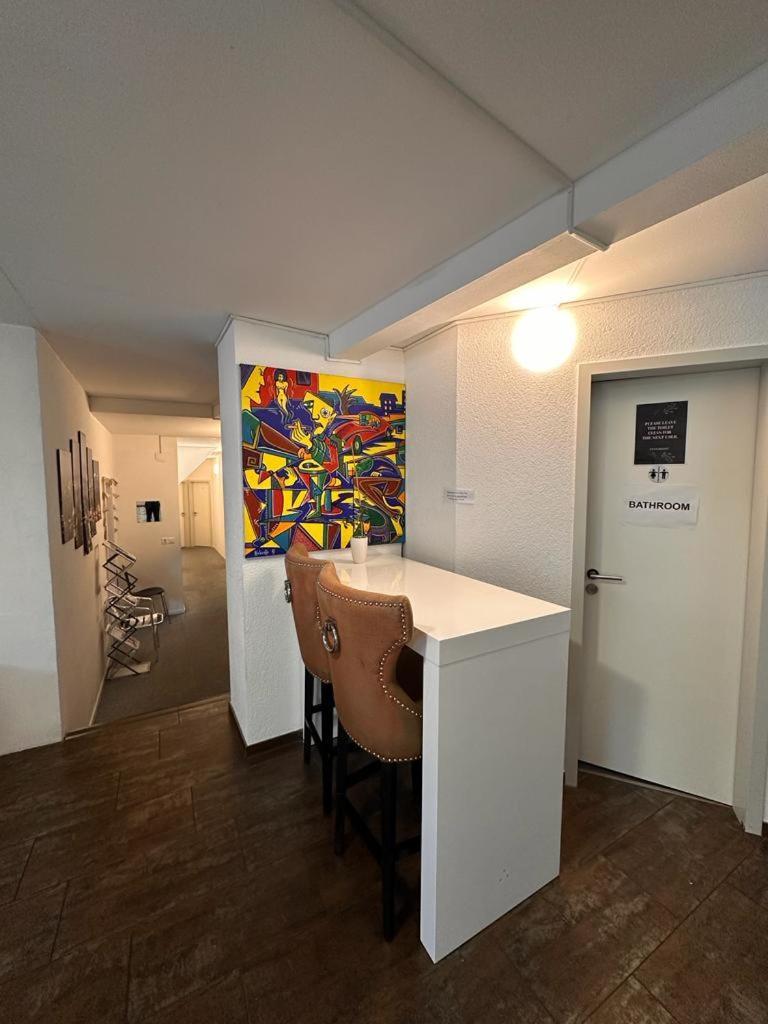 Stay2Night City Center Hostel Zurich Exterior photo
